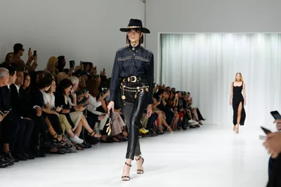 Look 13